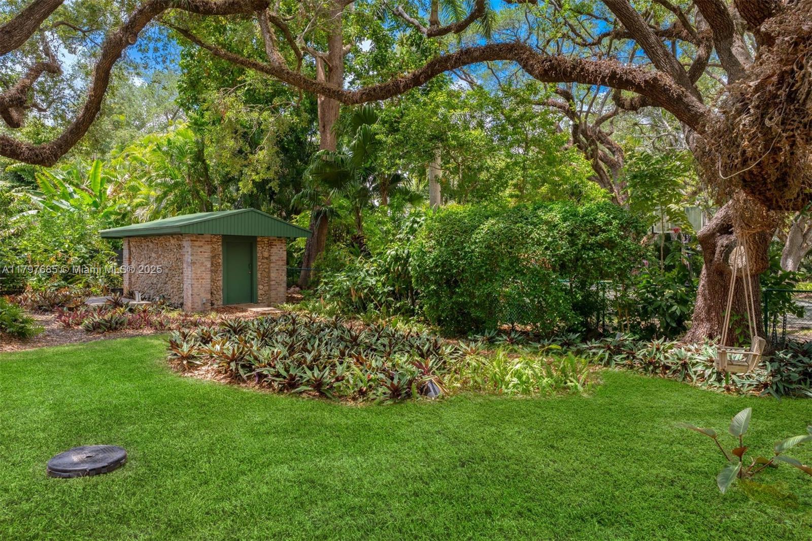 7400 SW 47th Ct Miami, FL 33143