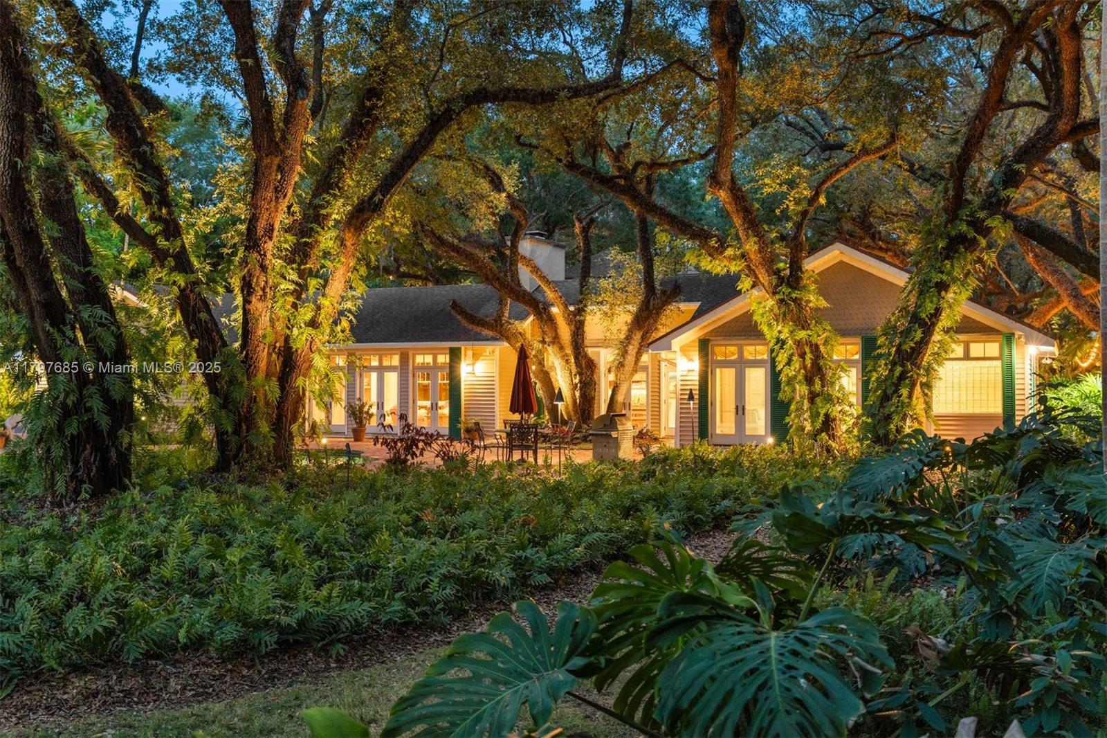 7400 SW 47th Ct Miami, FL 33143