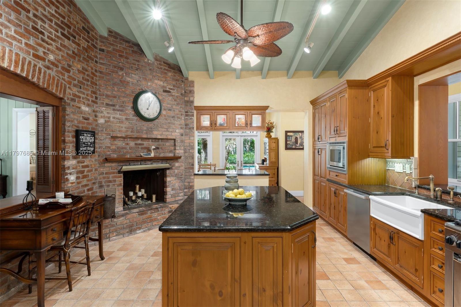 7400 SW 47th Ct Miami, FL 33143