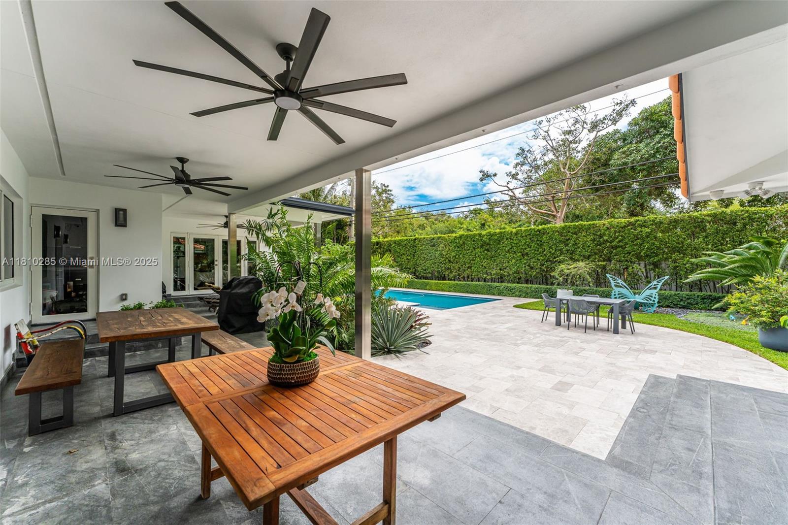 259 E Shore Dr Miami, FL 33133