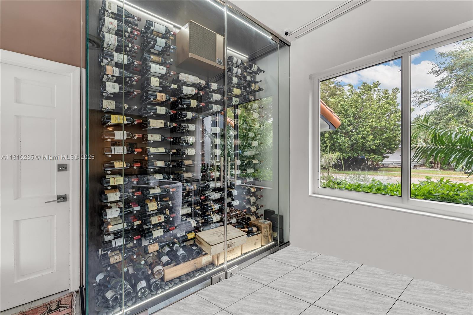 259 E Shore Dr Miami, FL 33133