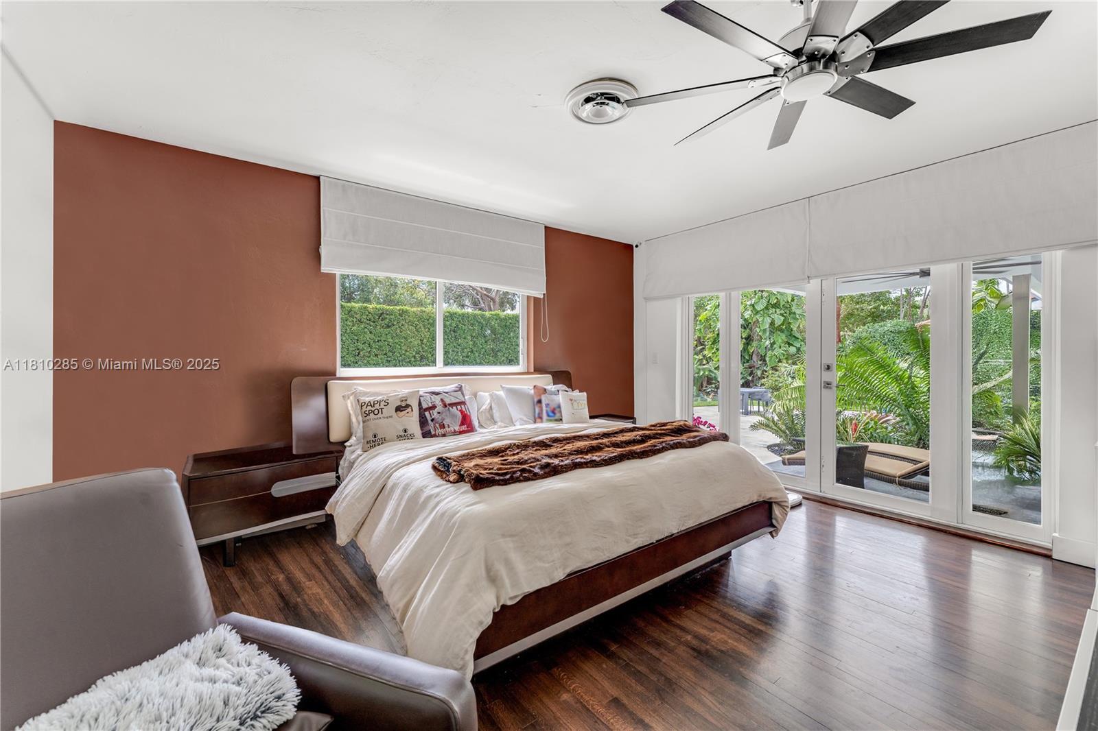 259 E Shore Dr Miami, FL 33133