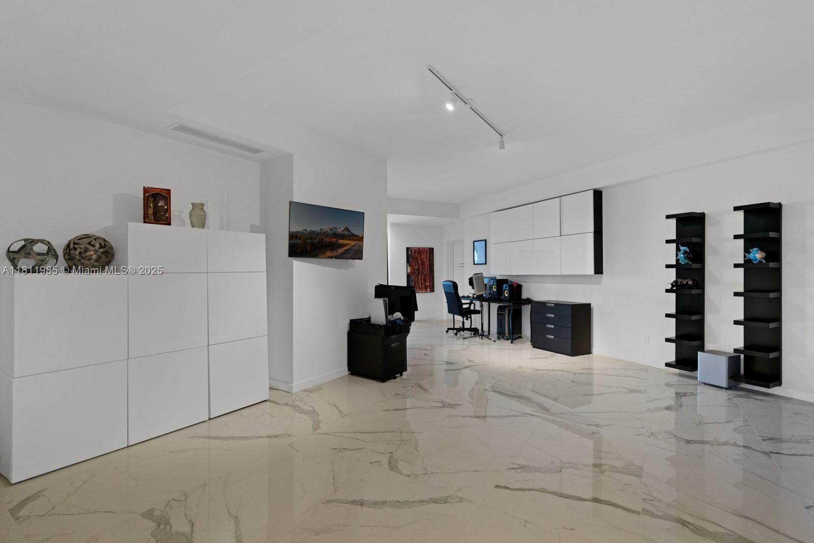 image Porsche Design Tower32