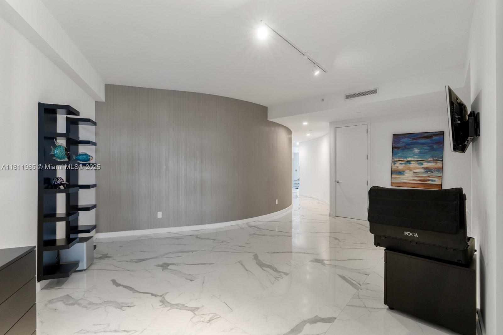 image Porsche Design Tower34