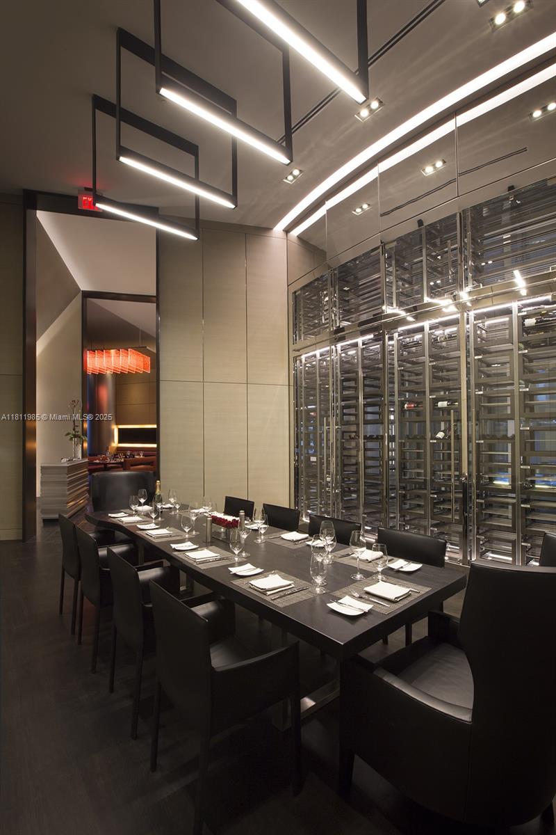 image Porsche Design Tower43