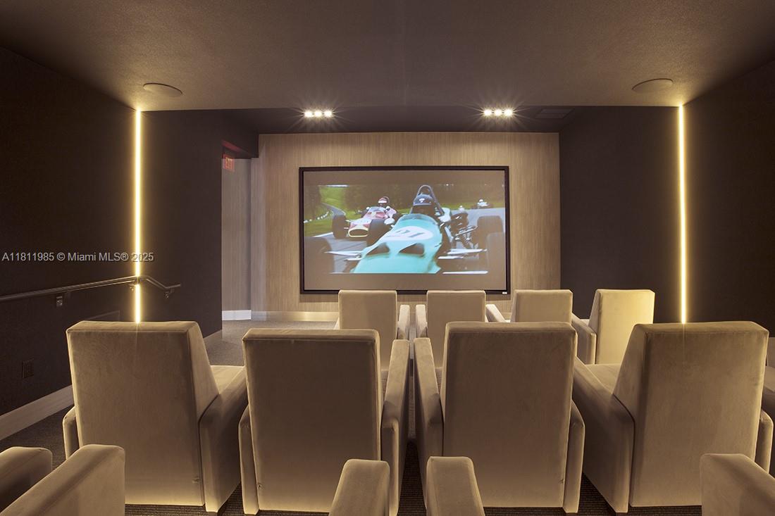 image Porsche Design Tower64