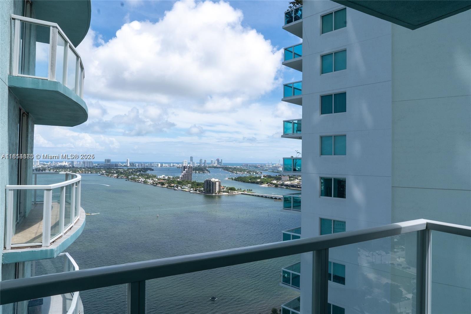 image Quantum On The Bay Condo17