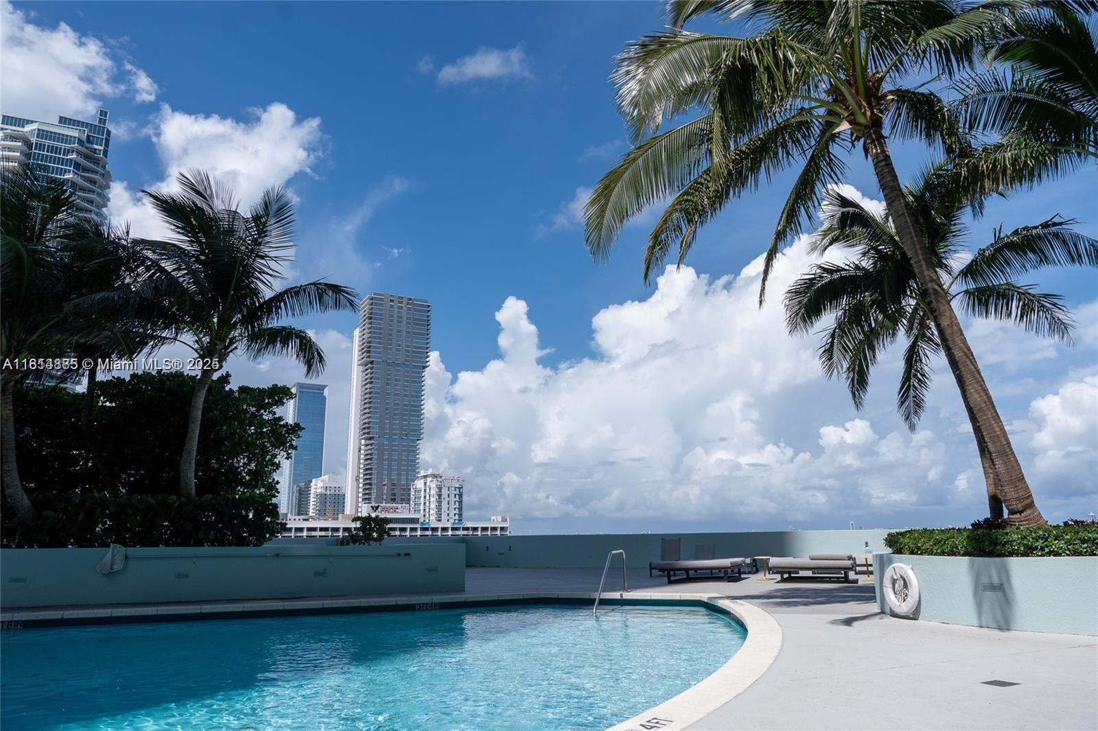 image Quantum On The Bay Condo34