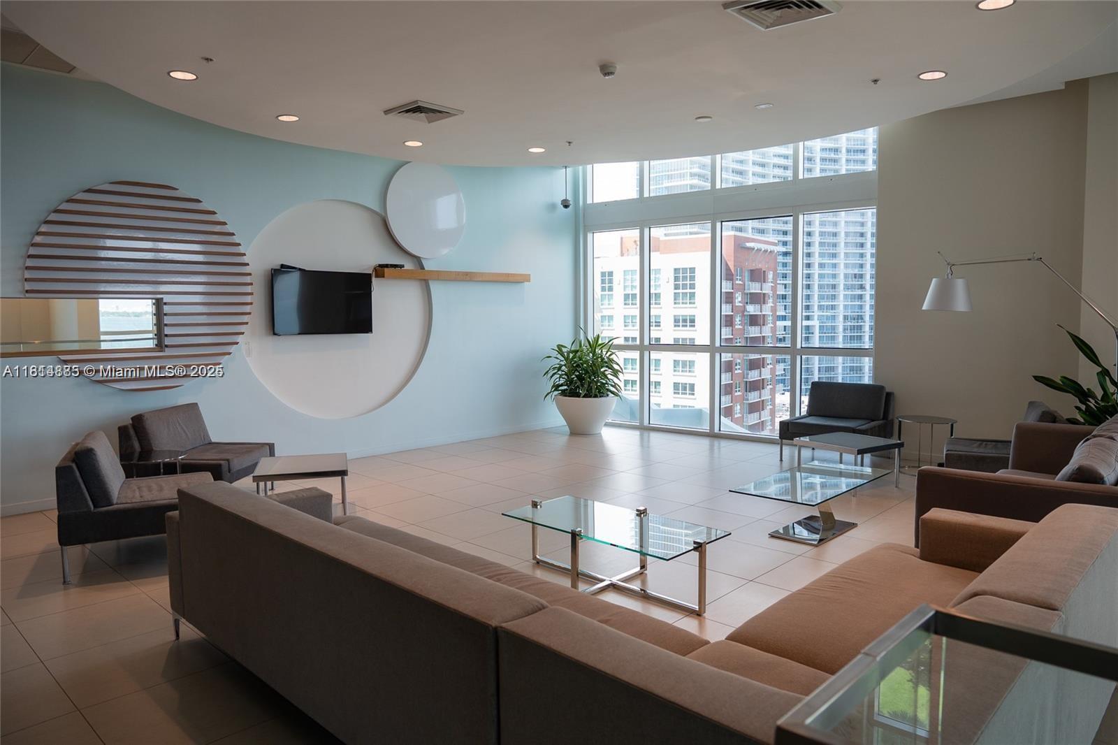 image Quantum On The Bay Condo36