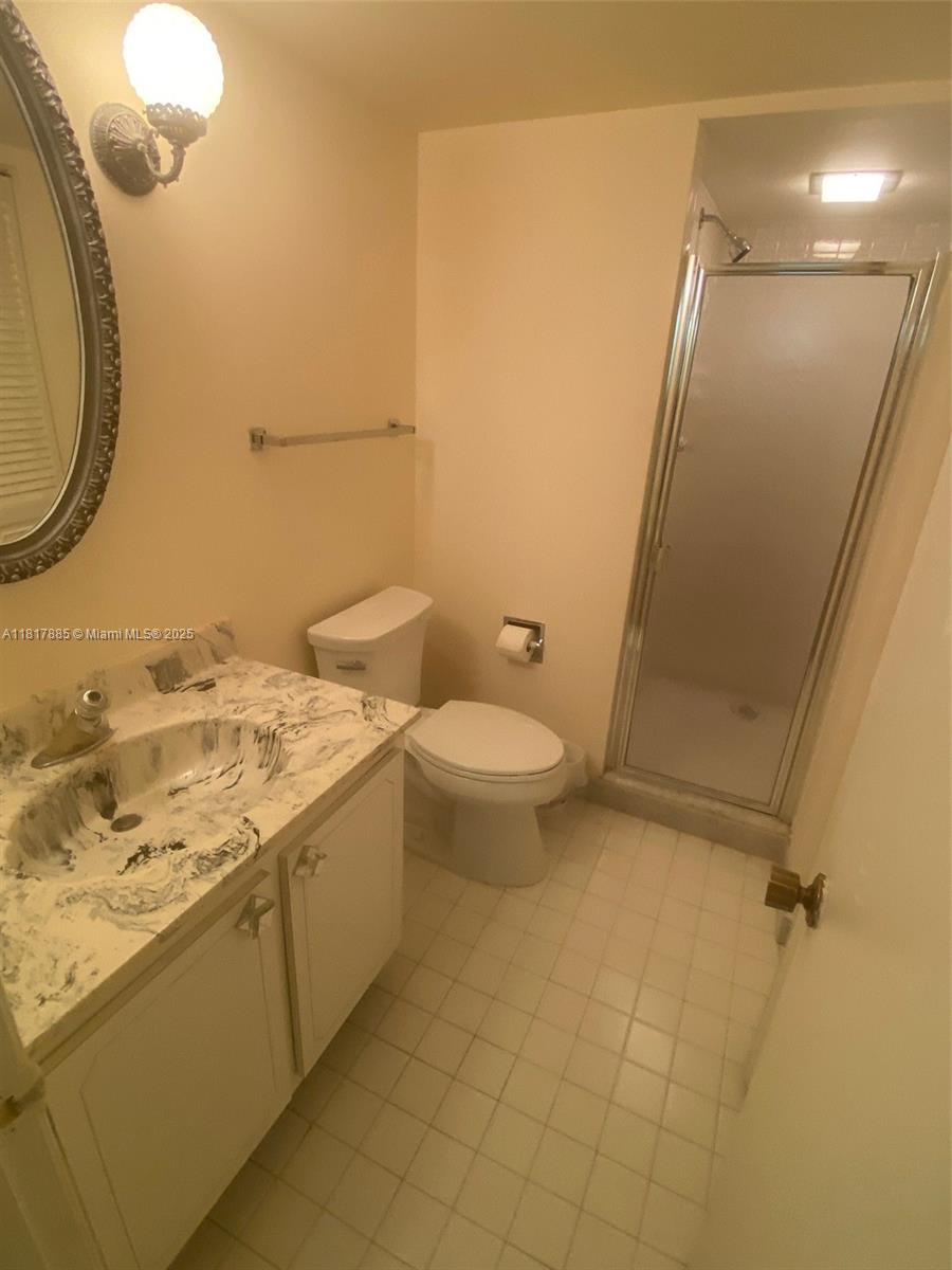 image Prince George Arms Condo25