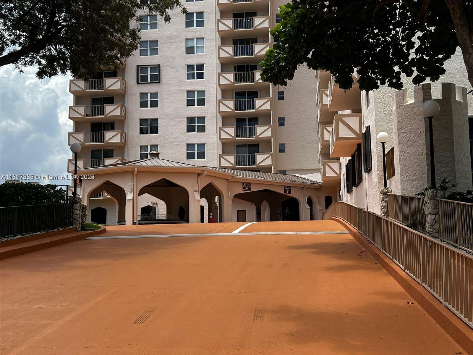 image Prince George Arms Condo3