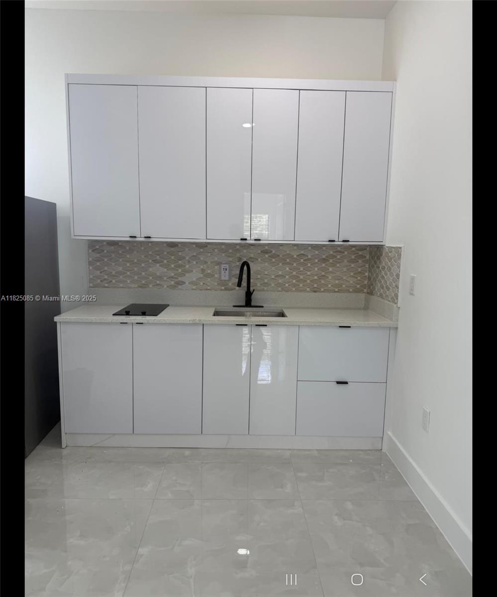 2807 Leeland Ht Blvd #B Lehigh Acres, FL 33993 2807 Leeland Ht Blvd #B Lehigh Acres, FL 33993