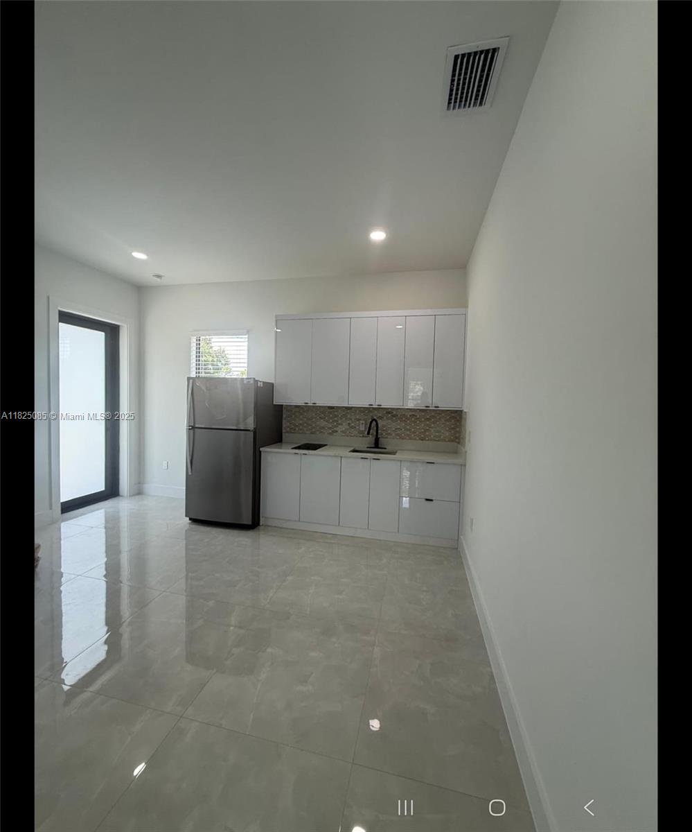 2807 Leeland Ht Blvd #B Lehigh Acres, FL 33993 2807 Leeland Ht Blvd #B Lehigh Acres, FL 33993
