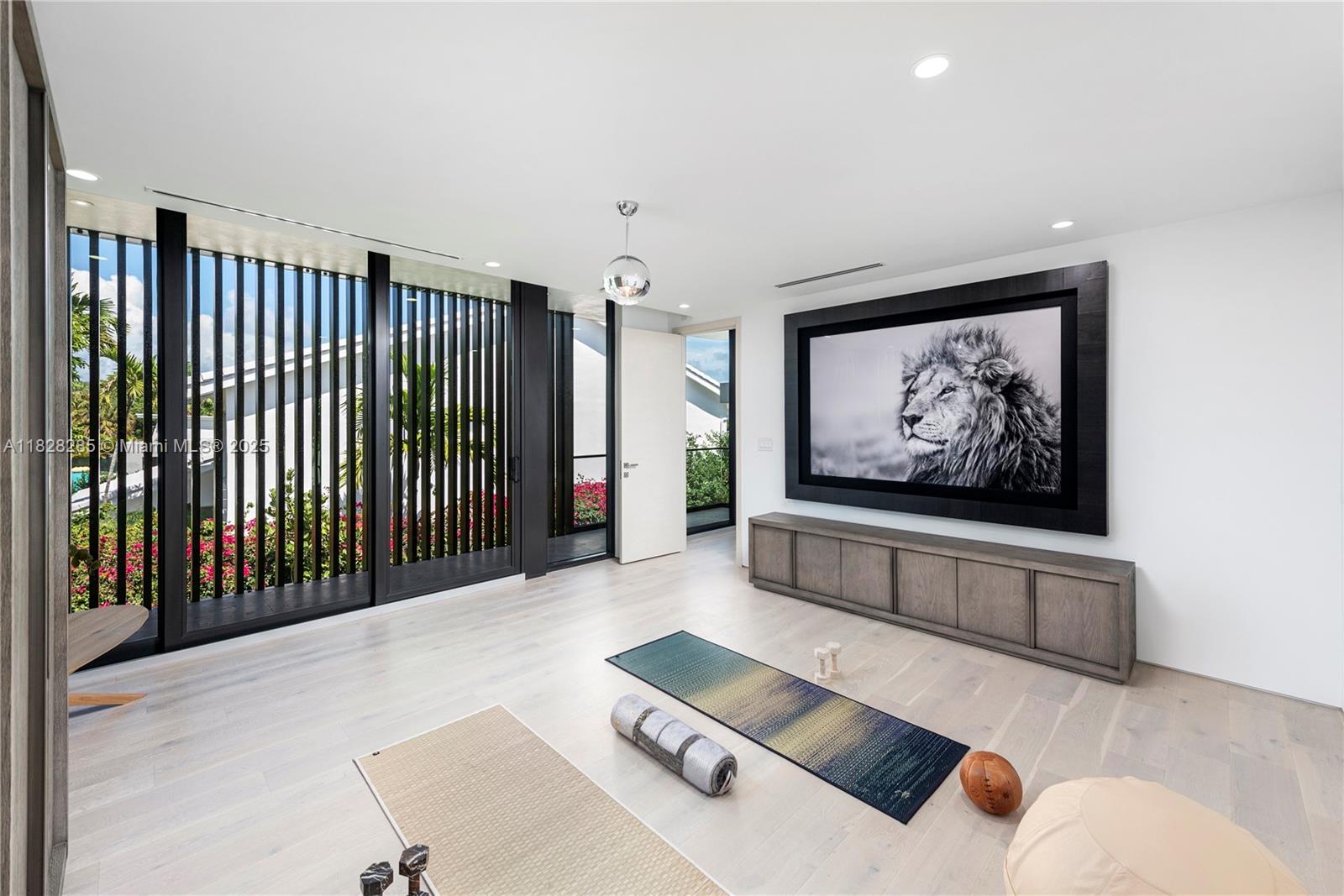 1410 S Biscayne Pt Rd Miami Beach, FL 33141 1410 S Biscayne Pt Rd Miami Beach, FL 33141