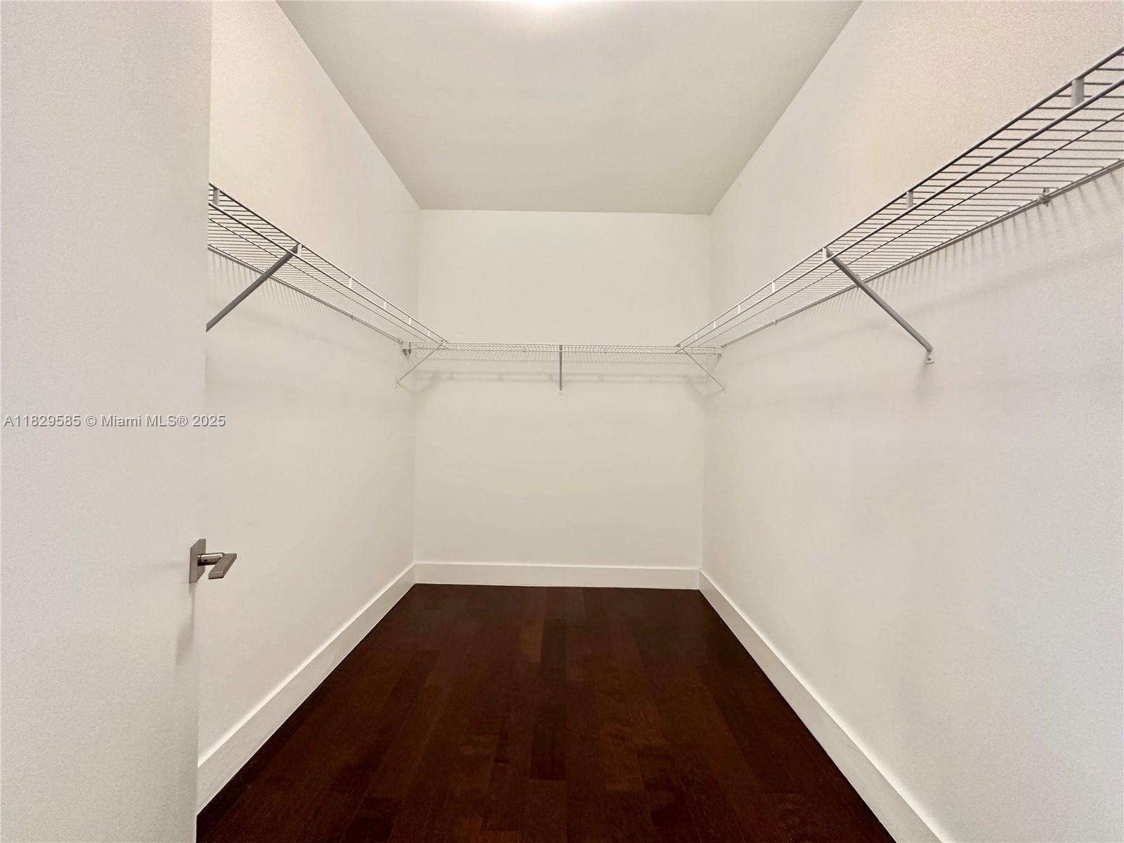 10258 NW 74th Ter Doral, FL 33178