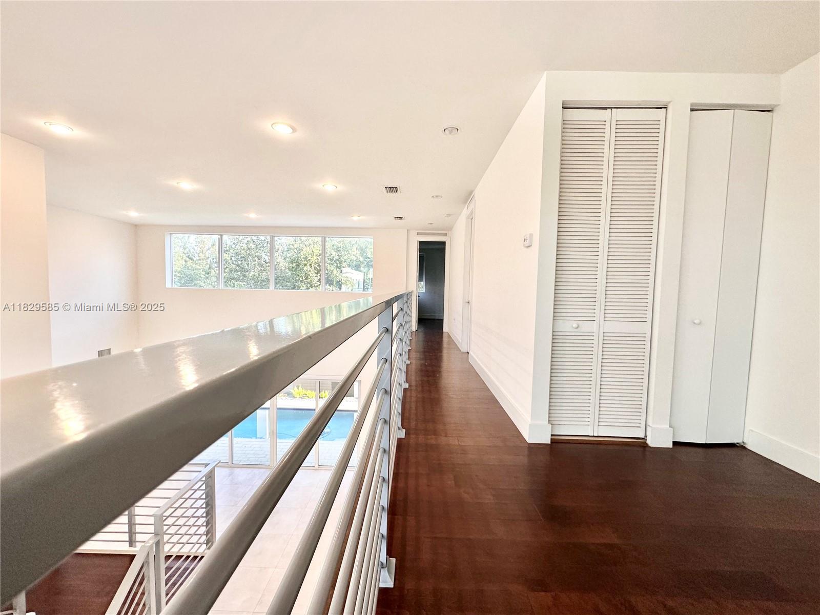 10258 NW 74th Ter Doral, FL 33178