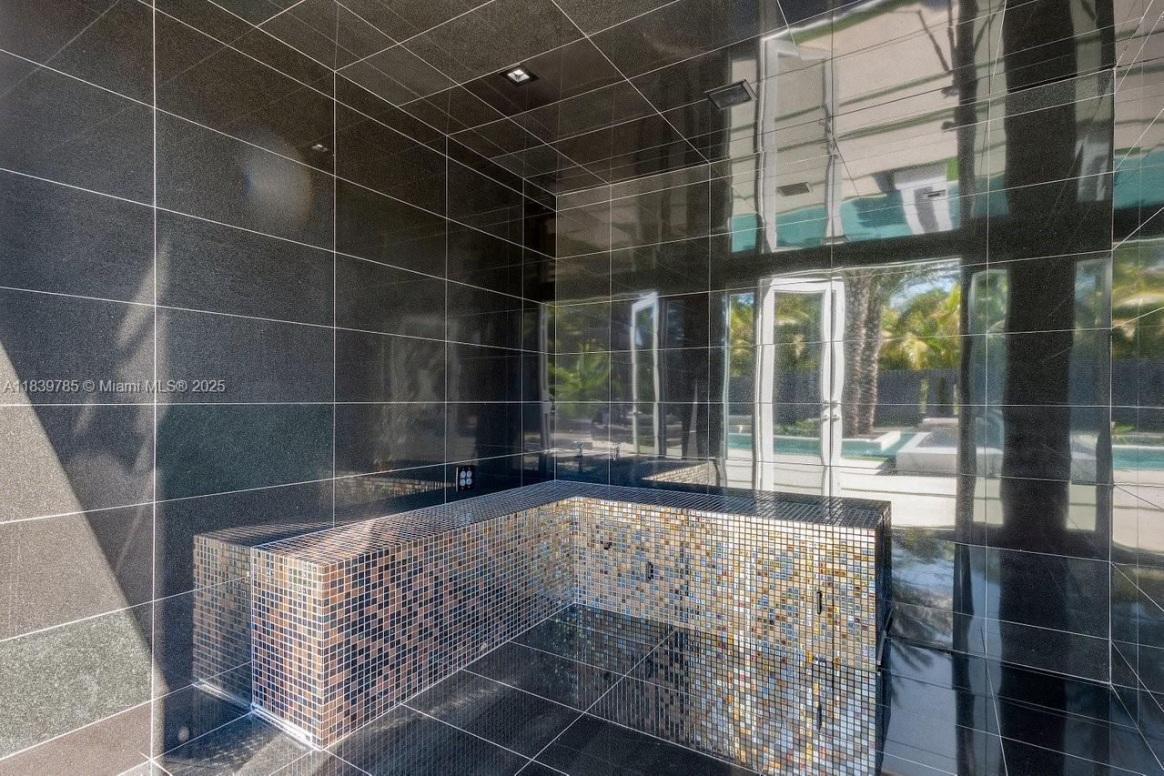 17900 SW 70th Pl Southwest Ranches, FL 33331 17900 SW 70th Pl Southwest Ranches, FL 33331