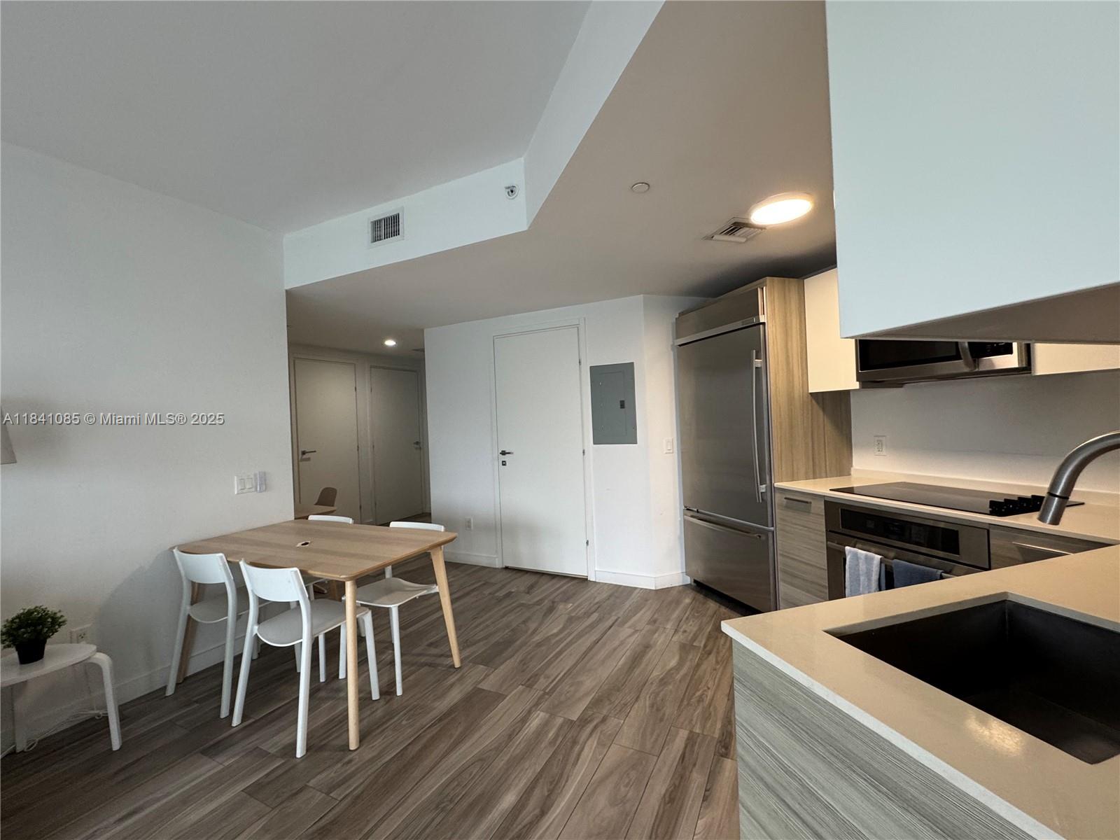 image Brickell House17