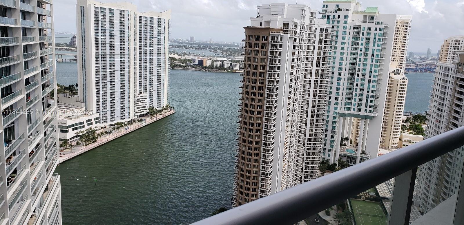 495 Brickell Ave #3408