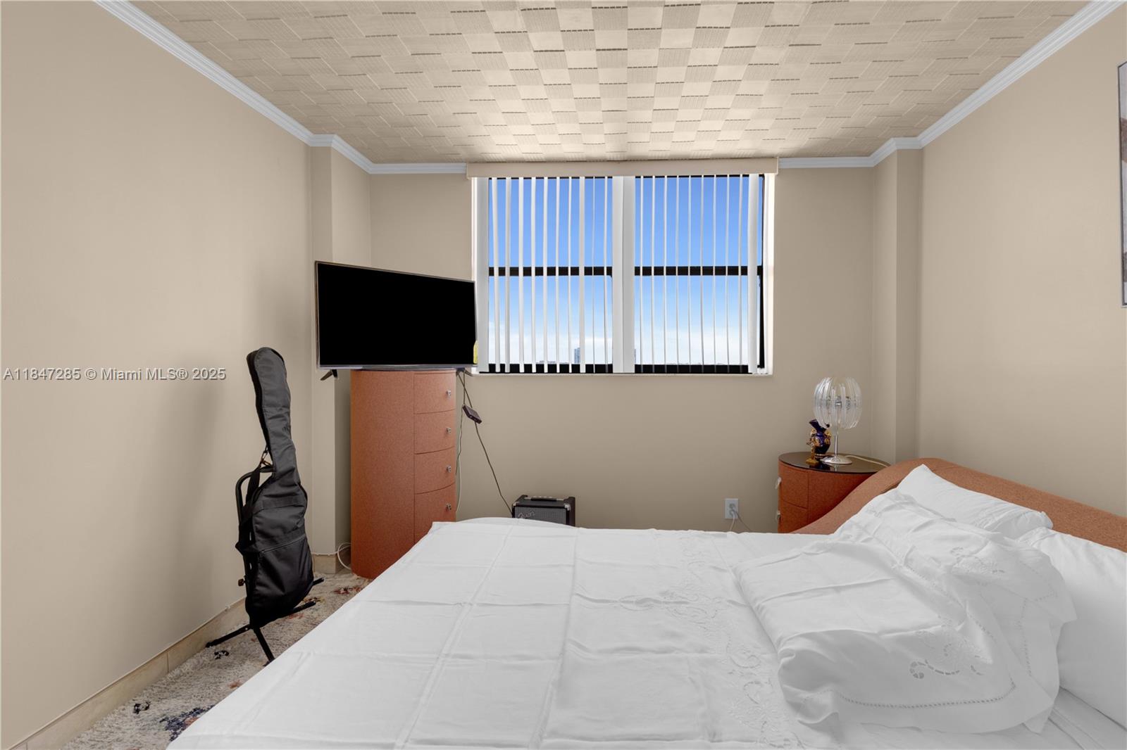 image Winston Towers 700 Condo20