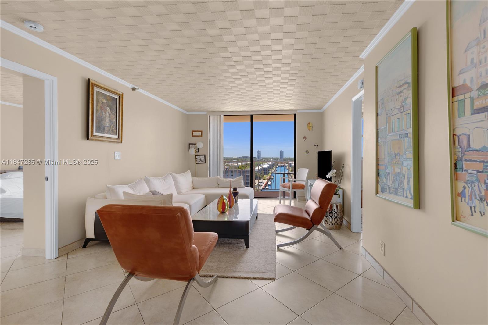 image Winston Towers 700 Condo7