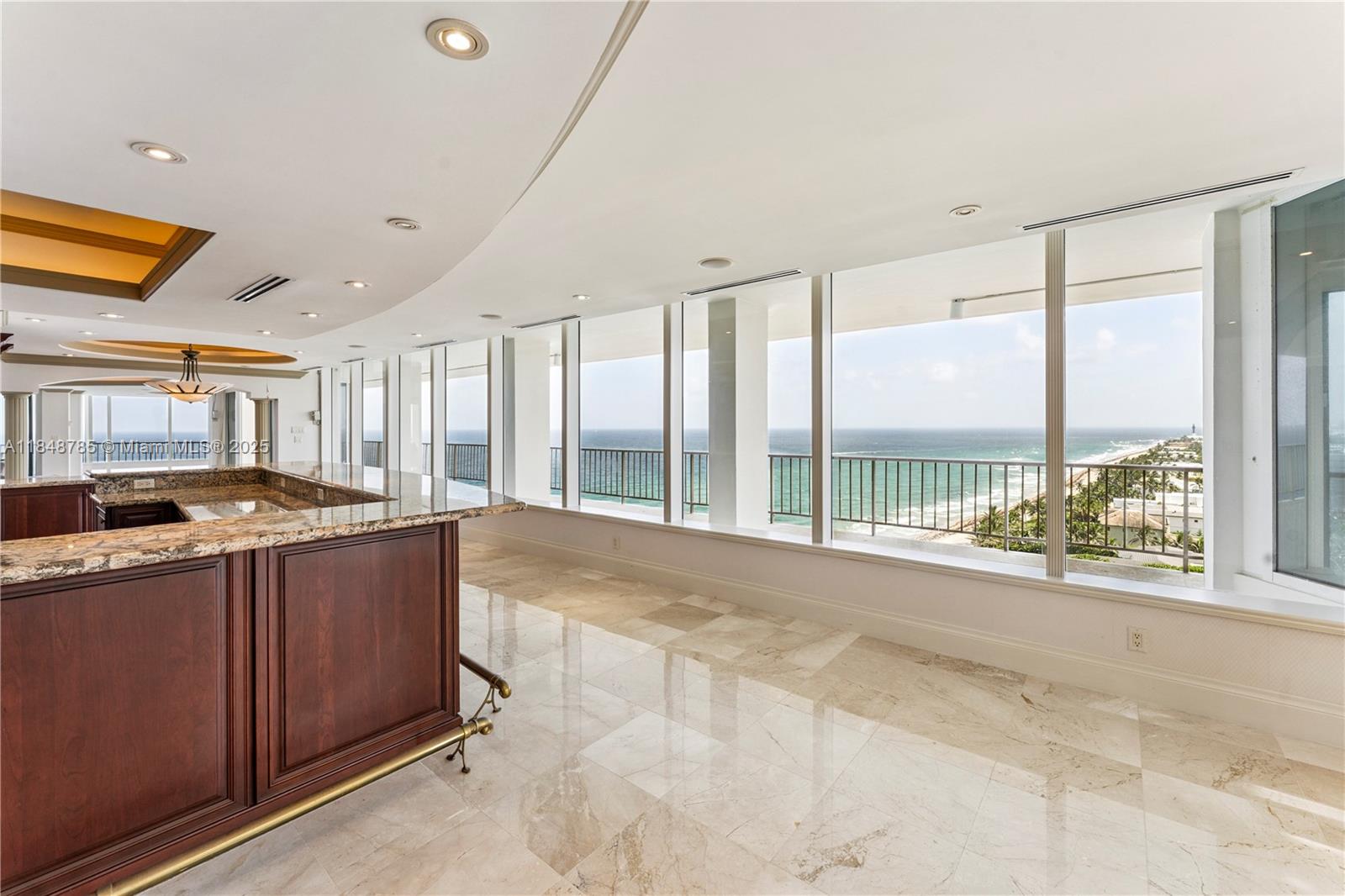 1021 Hillsboro Mile #RG Hillsboro Beach, FL 33062