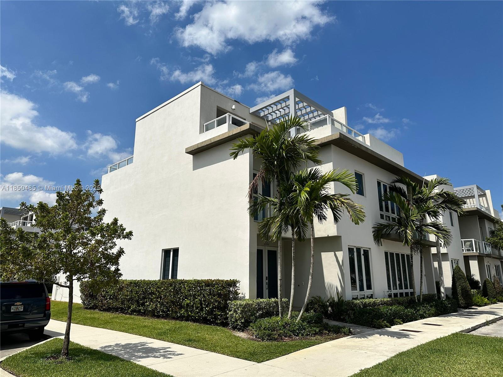 10362 NW 66th St