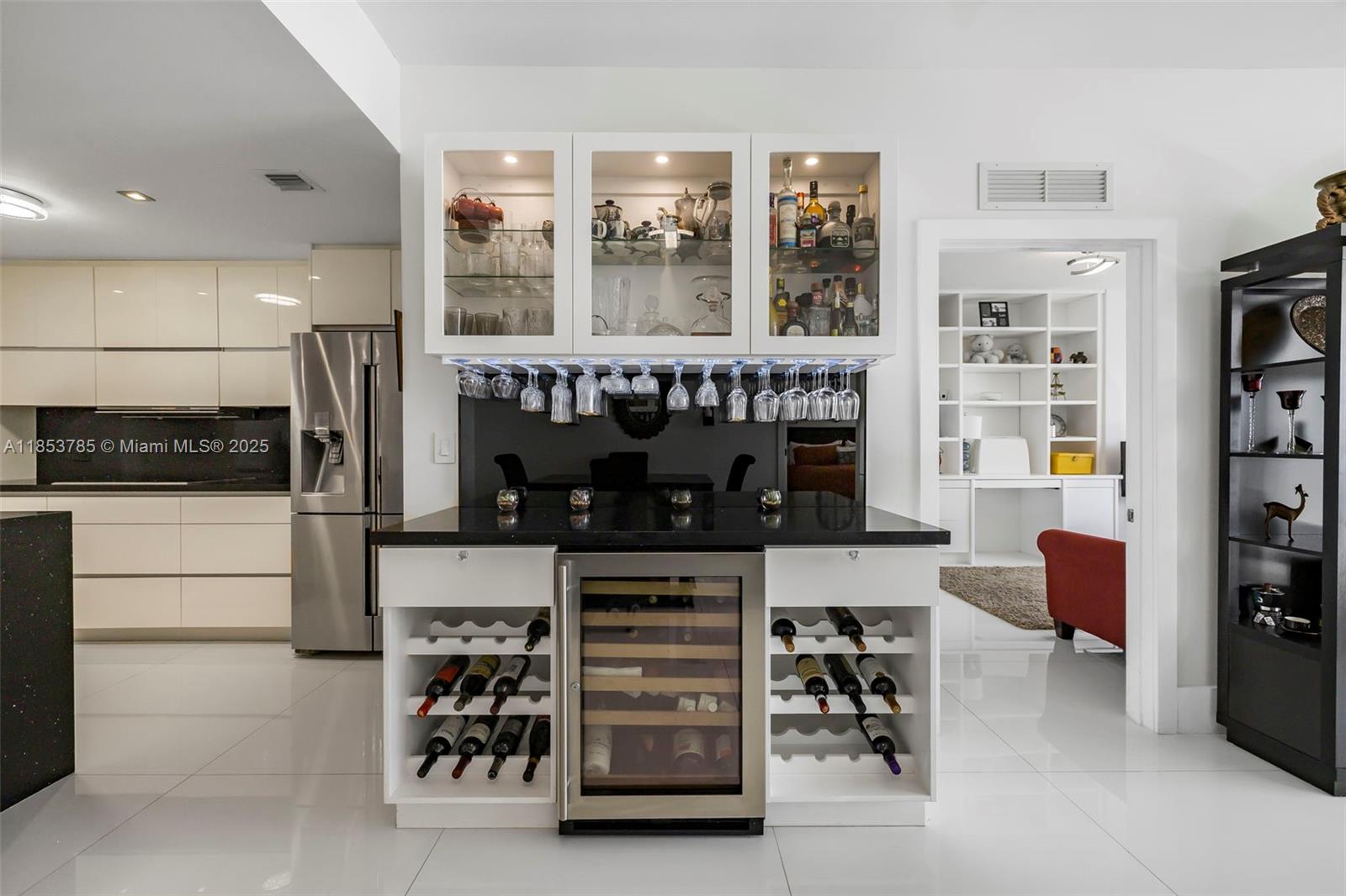 image Bay House Miami Condo12