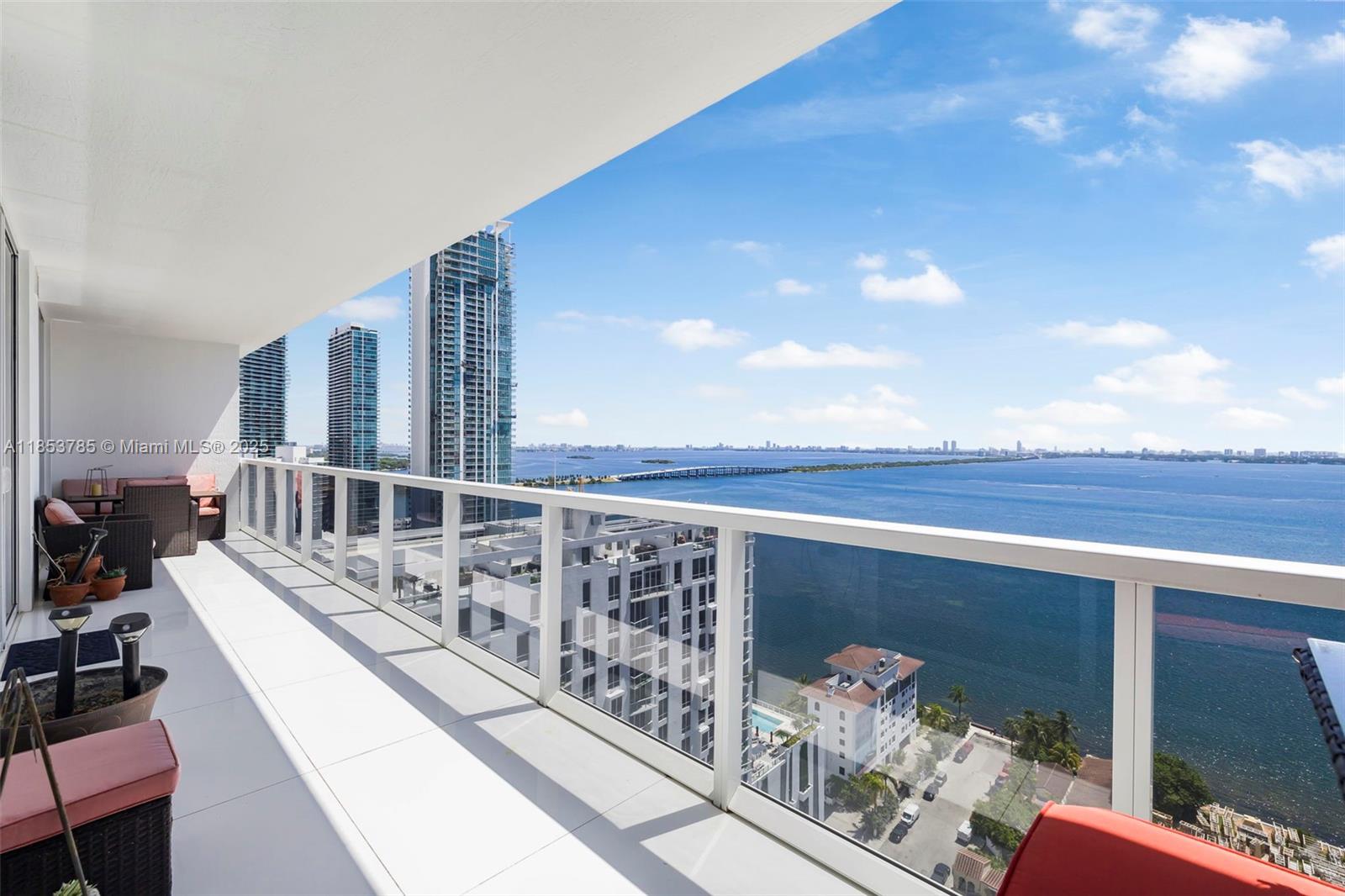 image Bay House Miami Condo1