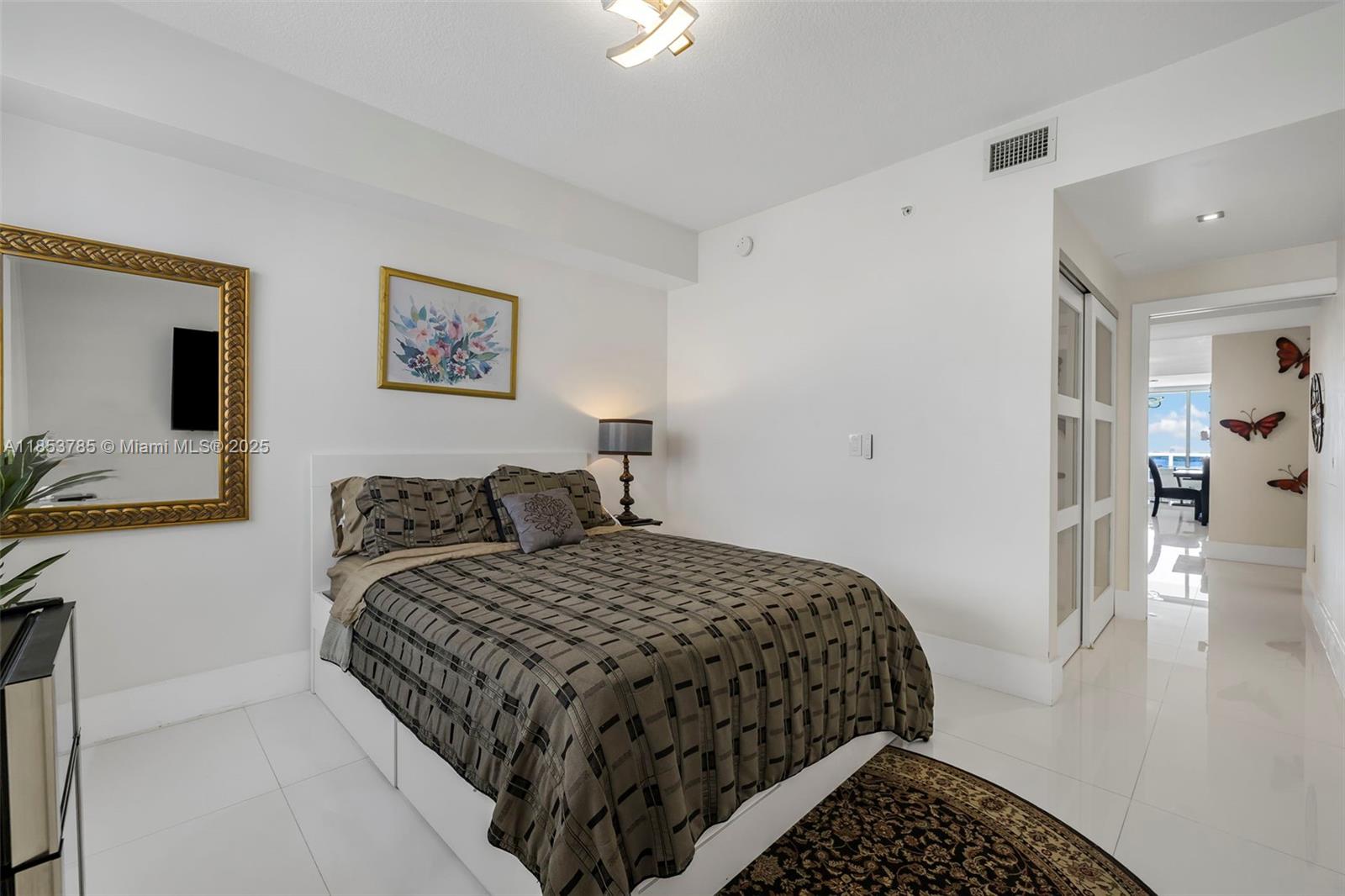 image Bay House Miami Condo32