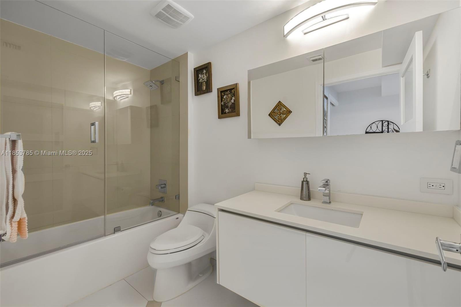 image Bay House Miami Condo33