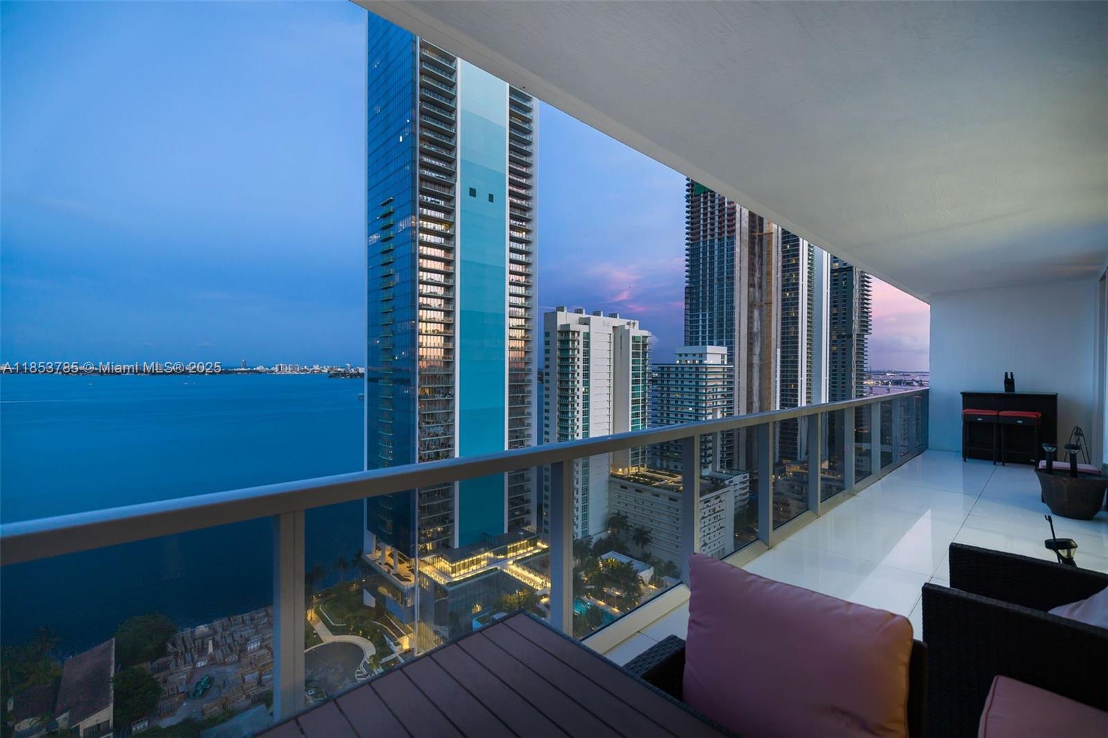 image Bay House Miami Condo39