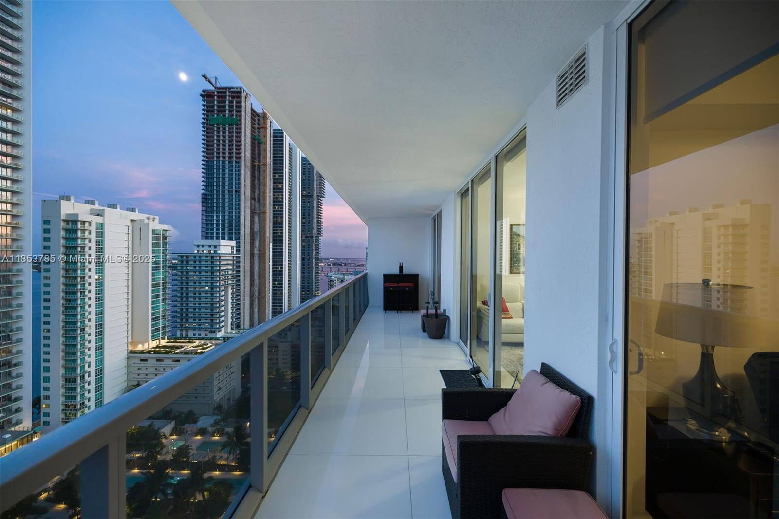 image Bay House Miami Condo40