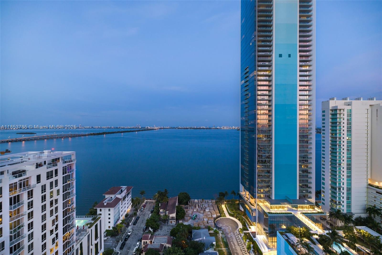 image Bay House Miami Condo52