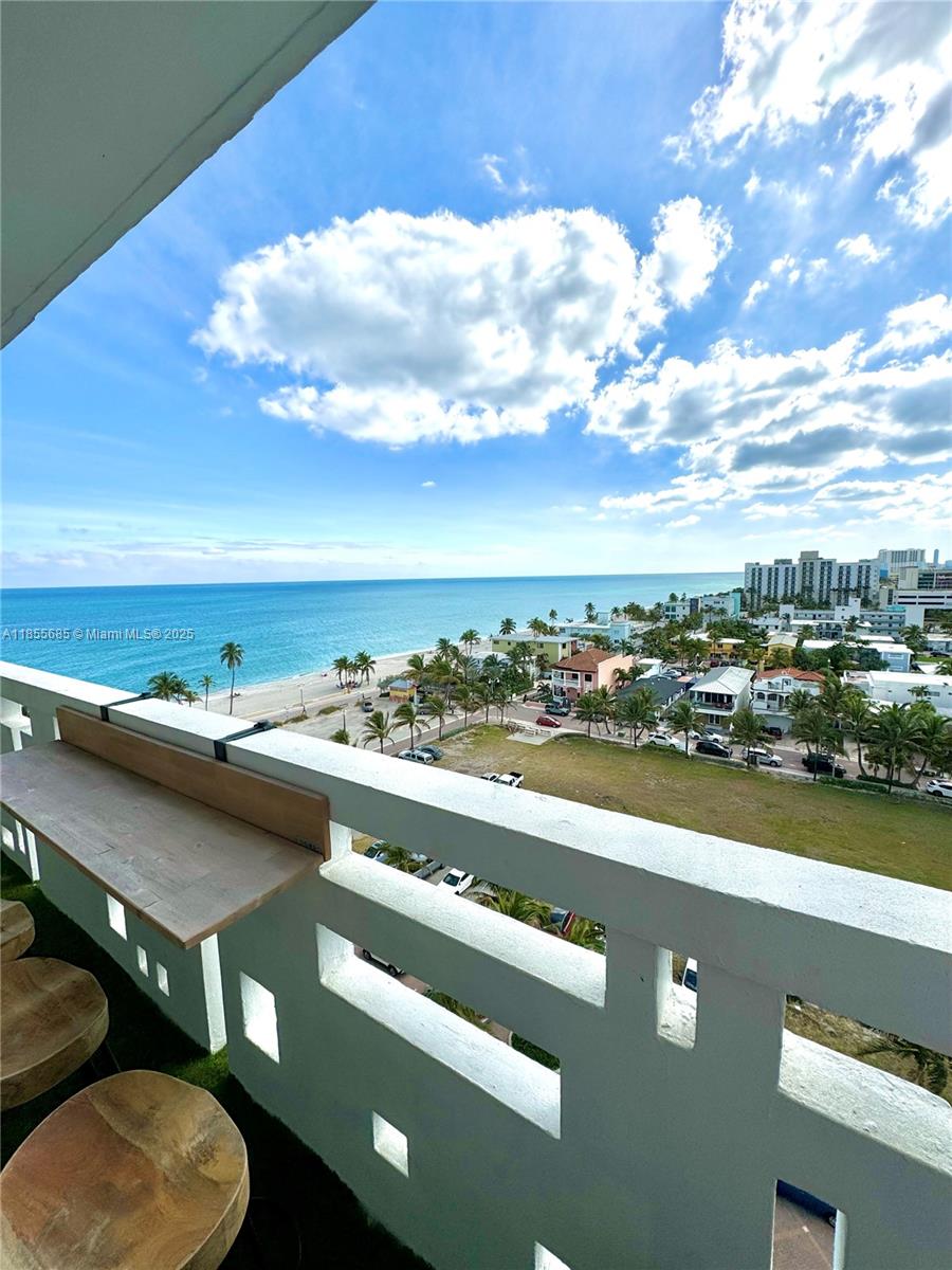 3111 N Ocean Dr #1011