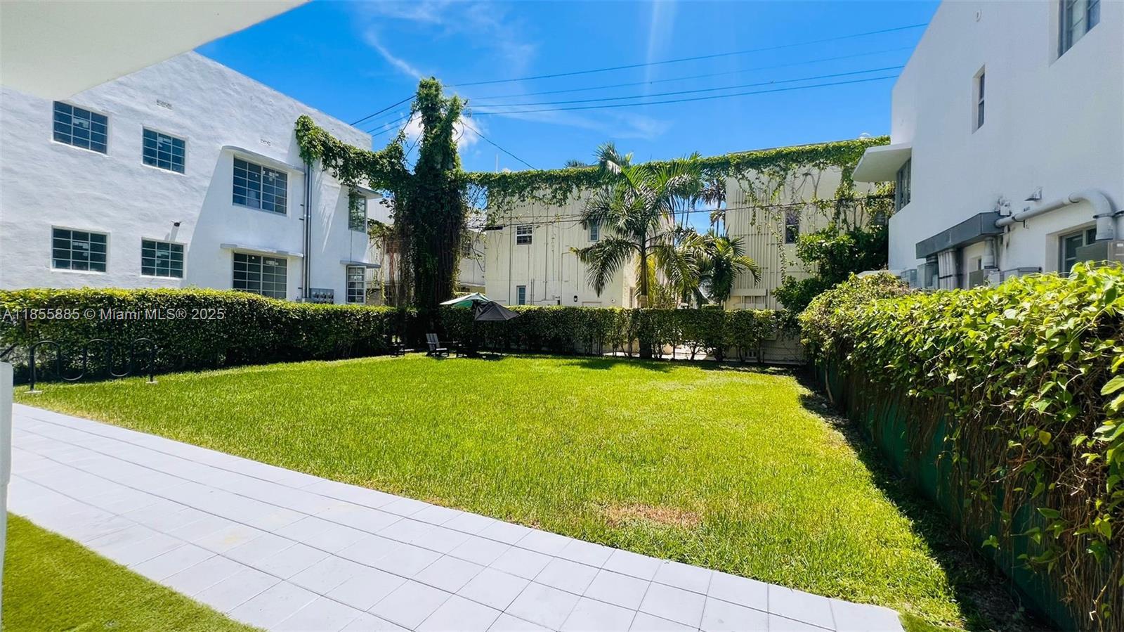 1523 Euclid Ave #3