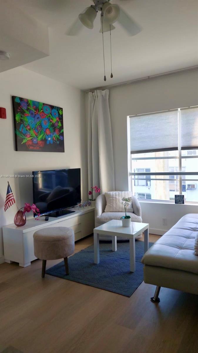 1358 Pennsylvania Ave #301