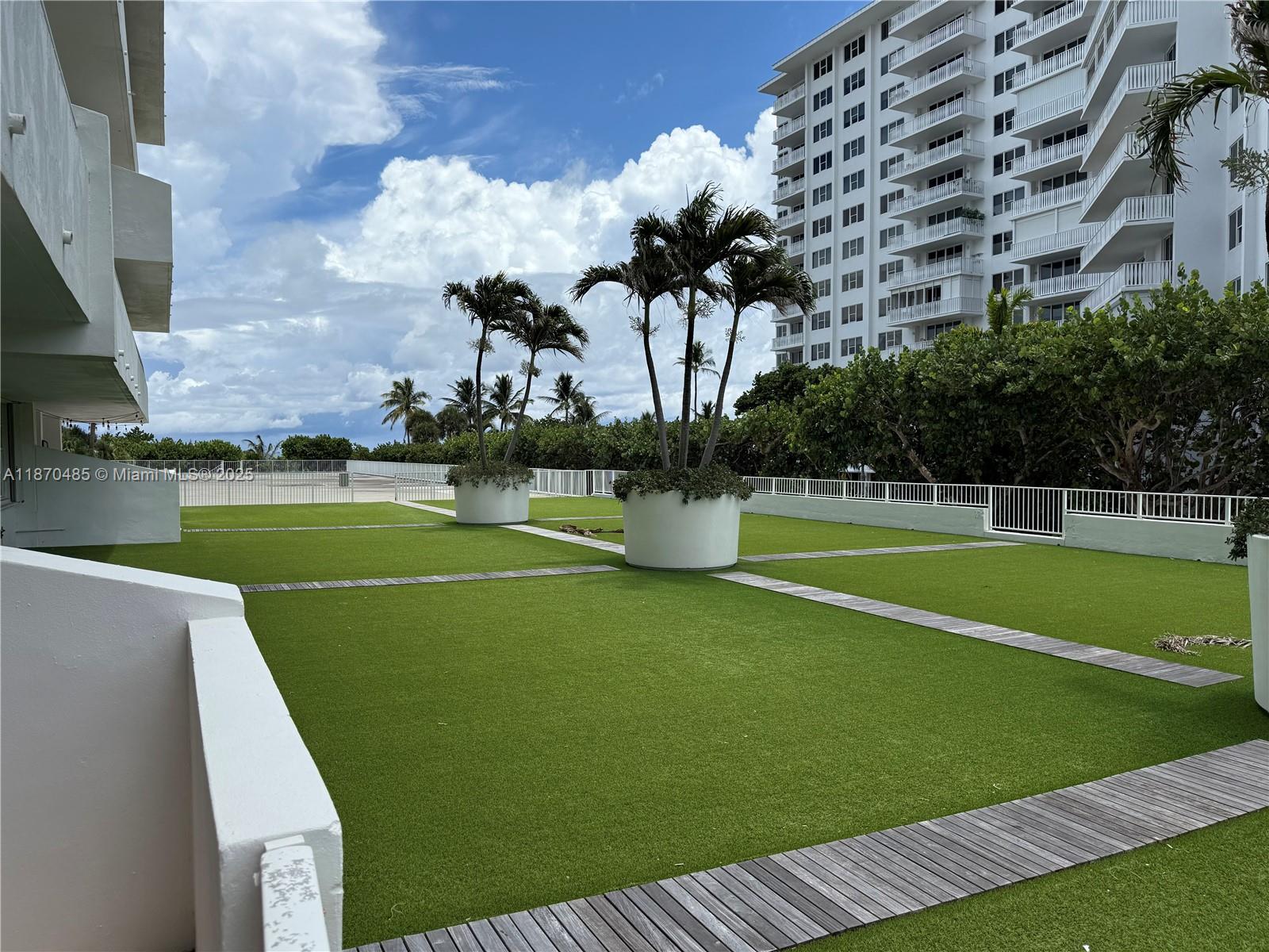 199 Ocean Ln Dr #203
