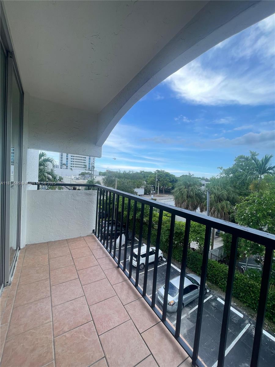 2150 SW 16th Ave #406