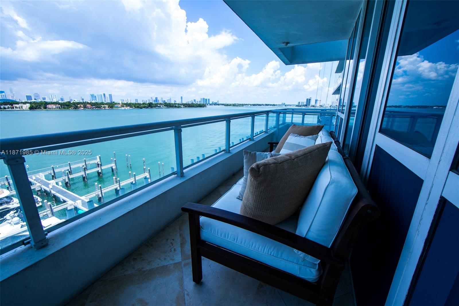 image The Bentley Bay33