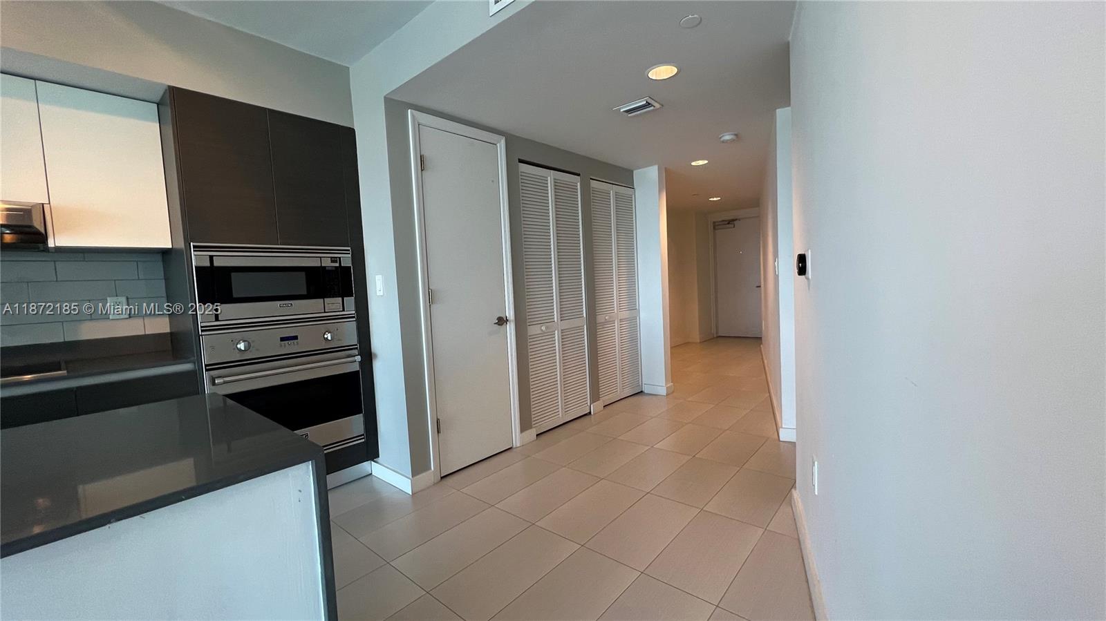 9821 E Bay Hbr Dr #904 Bay Harbor Islands, FL 33154