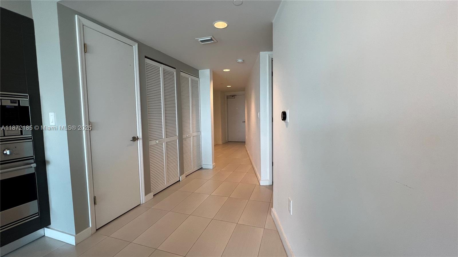 9821 E Bay Hbr Dr #904 Bay Harbor Islands, FL 33154