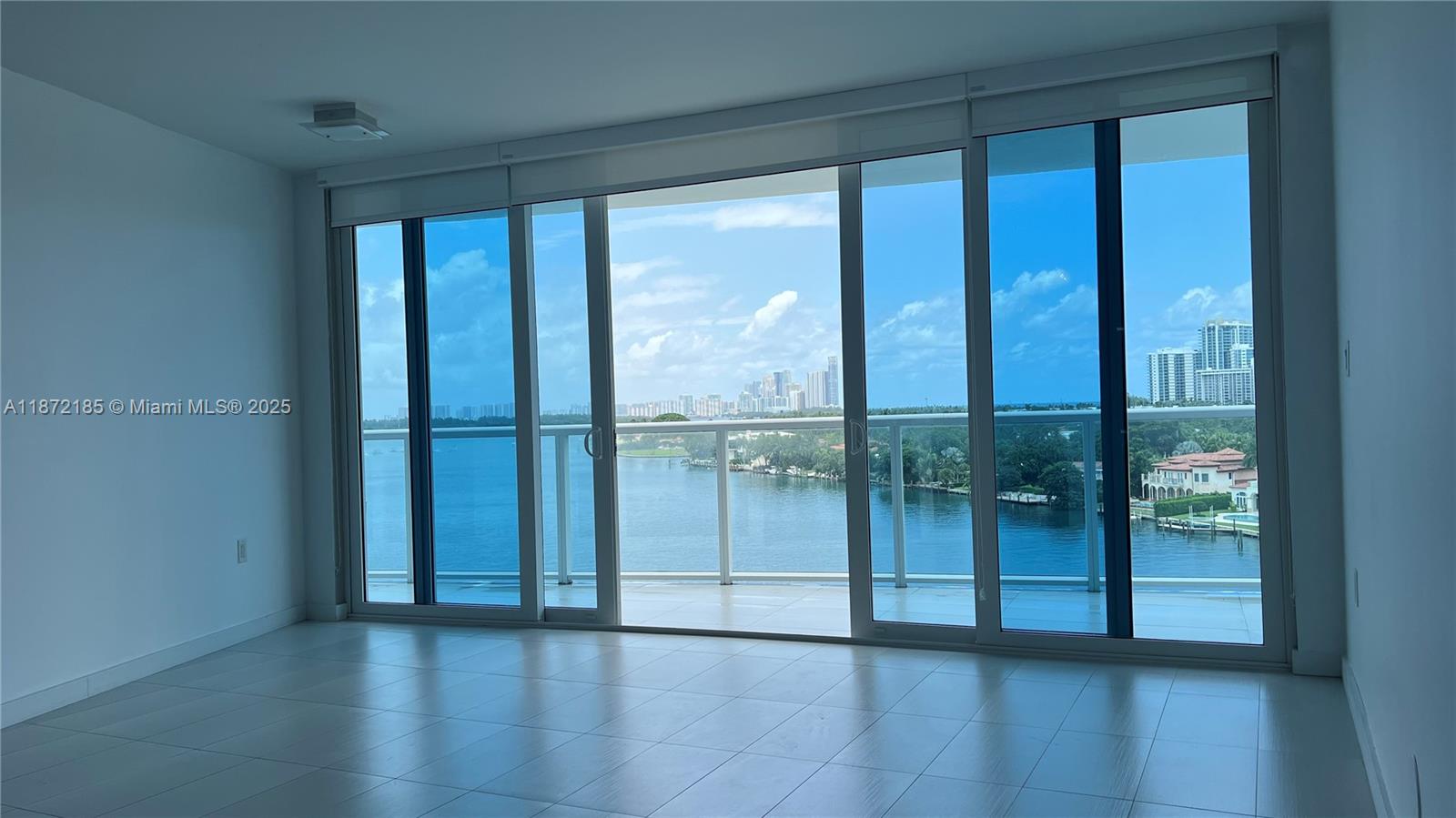 9821 E Bay Hbr Dr #904 Bay Harbor Islands, FL 33154