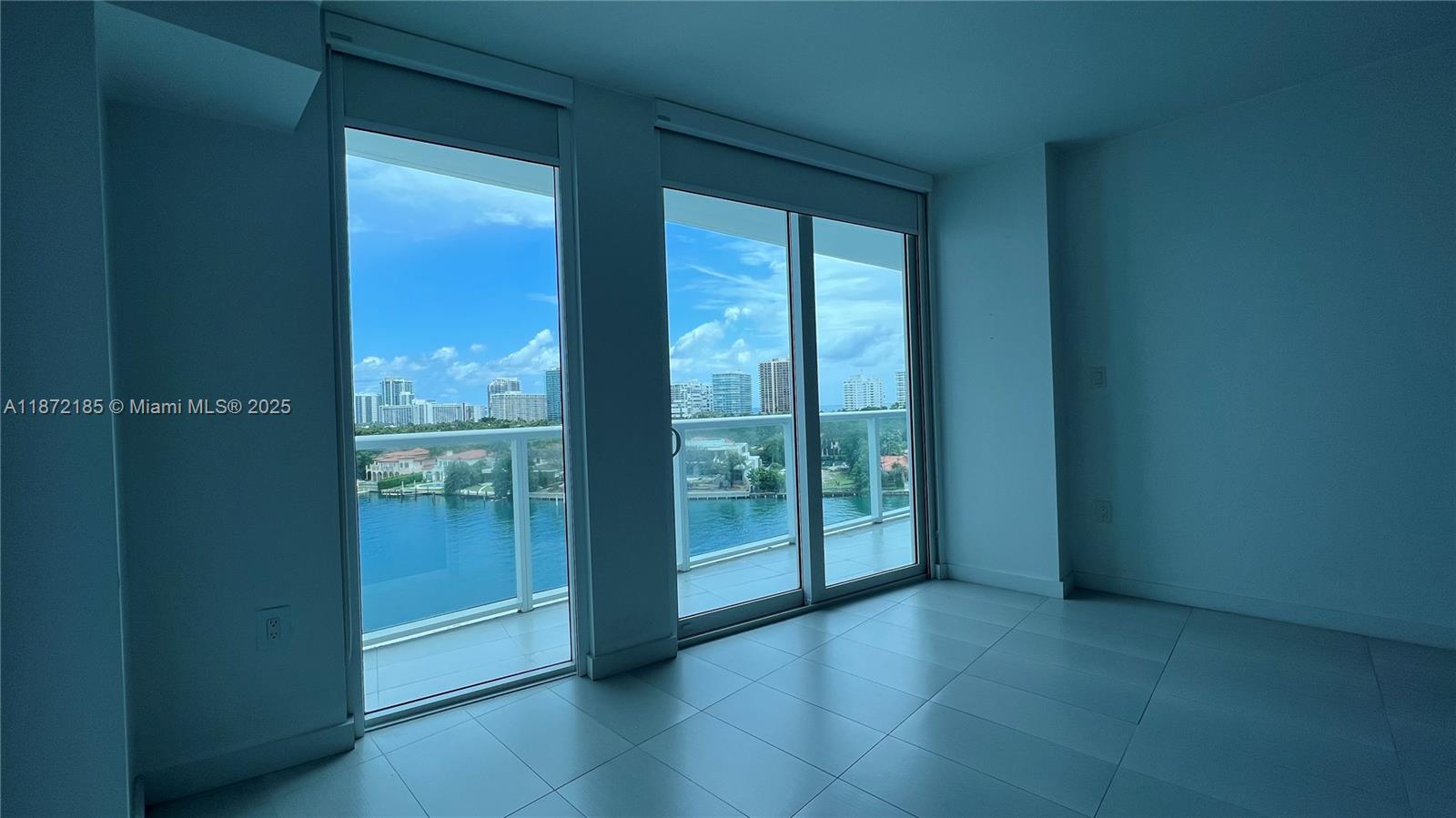 9821 E Bay Hbr Dr #904 Bay Harbor Islands, FL 33154