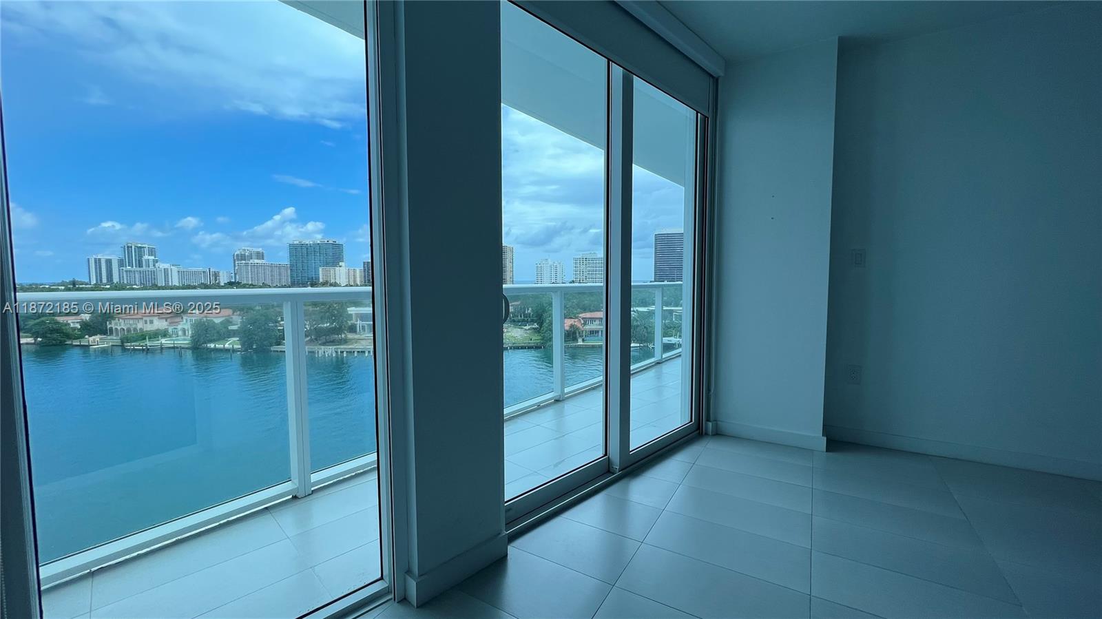 9821 E Bay Hbr Dr #904 Bay Harbor Islands, FL 33154