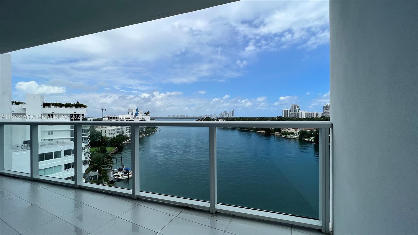 9821 E Bay Hbr Dr #904 Bay Harbor Islands, FL 33154