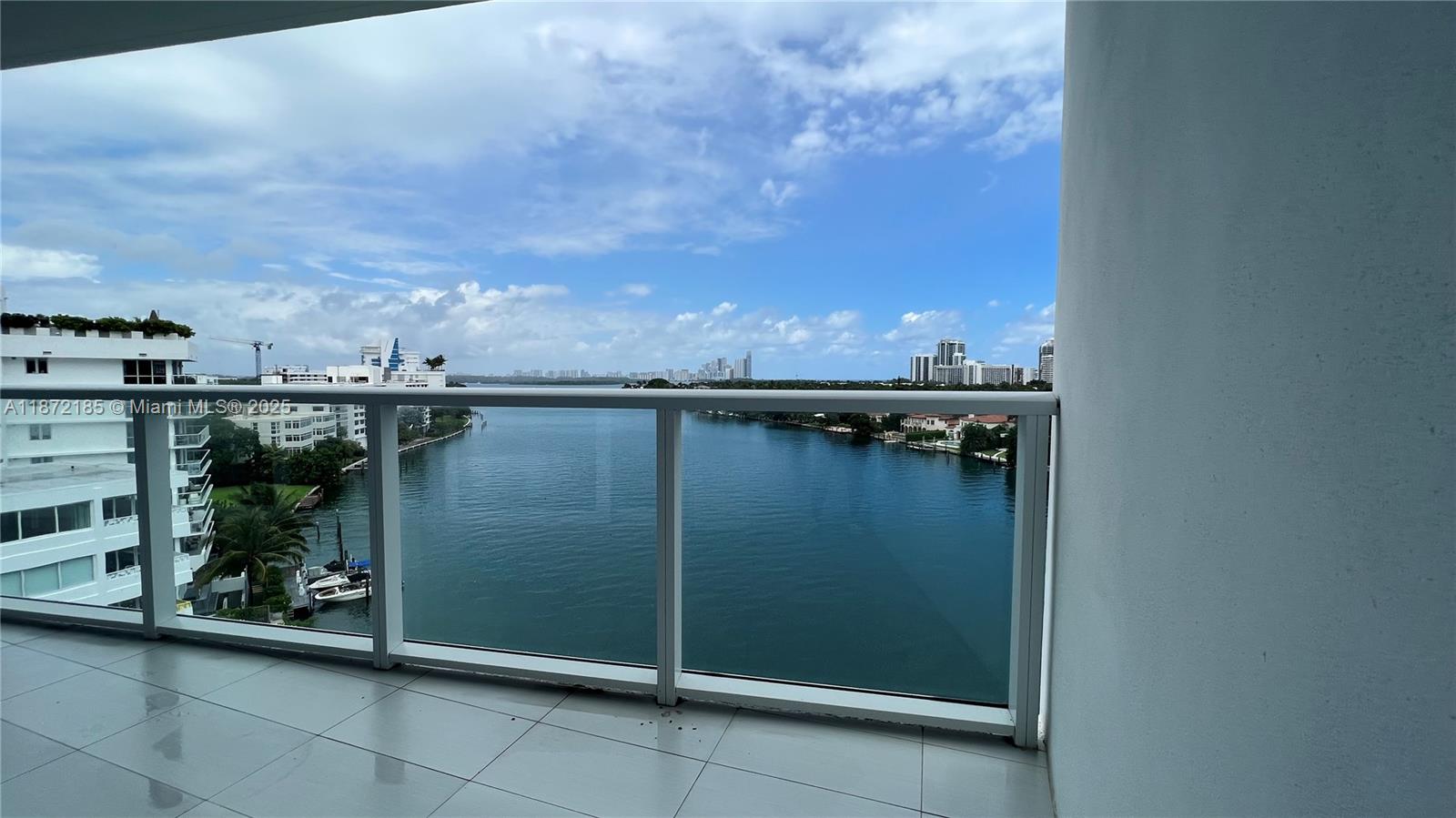 9821 E Bay Hbr Dr #904 Bay Harbor Islands, FL 33154