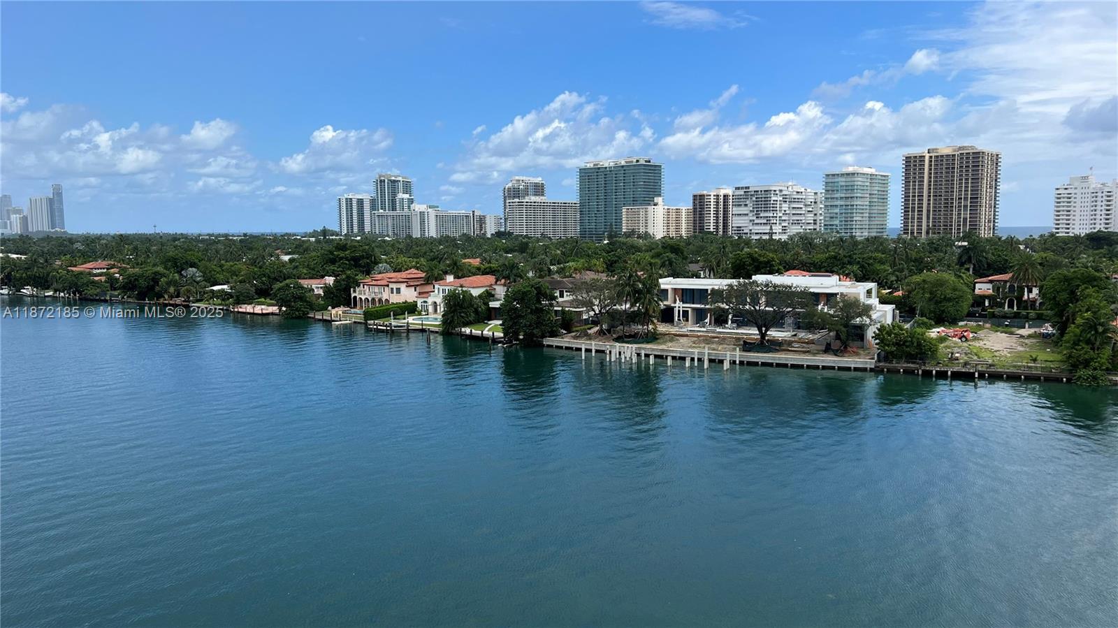 9821 E Bay Hbr Dr #904 Bay Harbor Islands, FL 33154