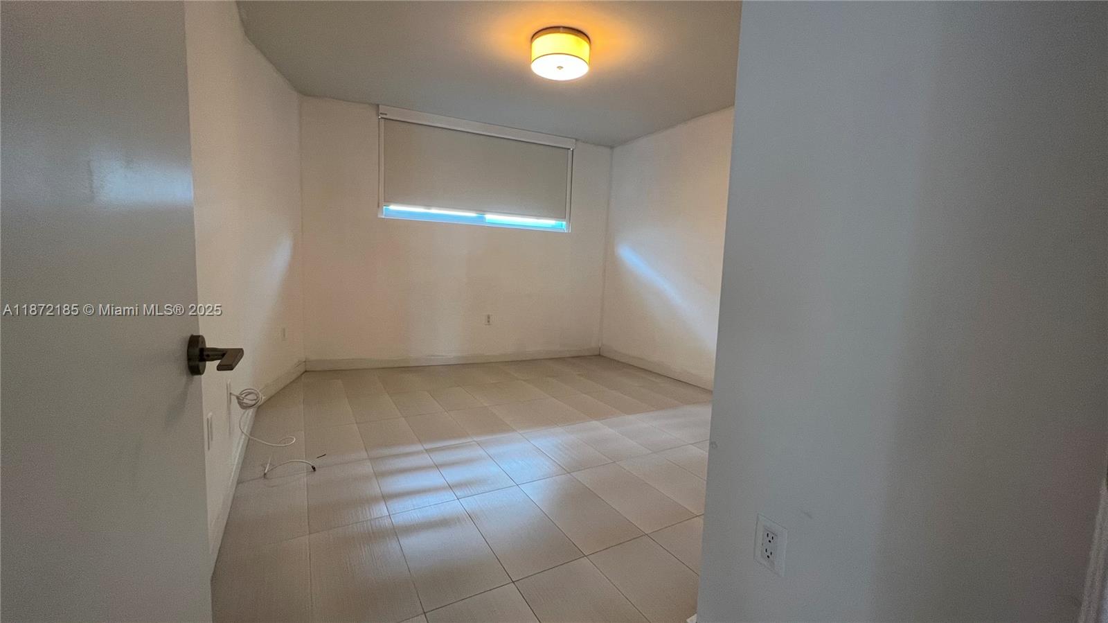 9821 E Bay Hbr Dr #904 Bay Harbor Islands, FL 33154