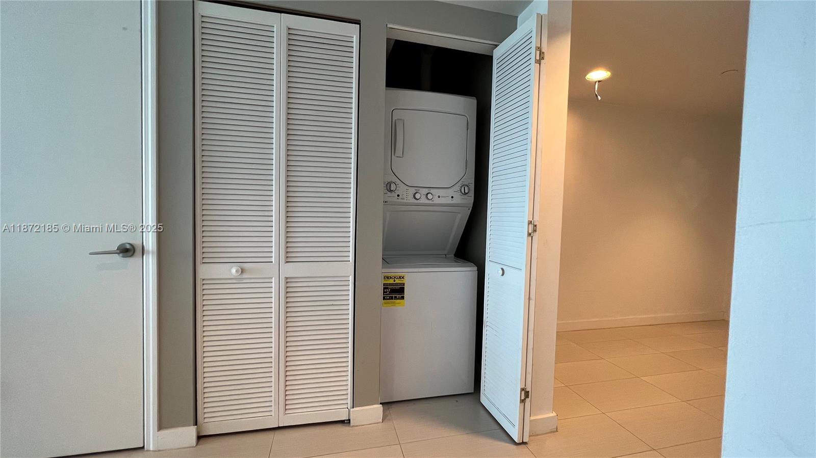 9821 E Bay Hbr Dr #904 Bay Harbor Islands, FL 33154